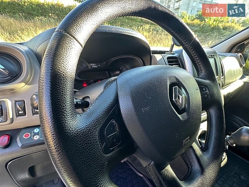 Мінівен Renault Trafic 2016 в Кременчуці фото 24 Мінівен Renault Trafic 2016 в Кременчуці