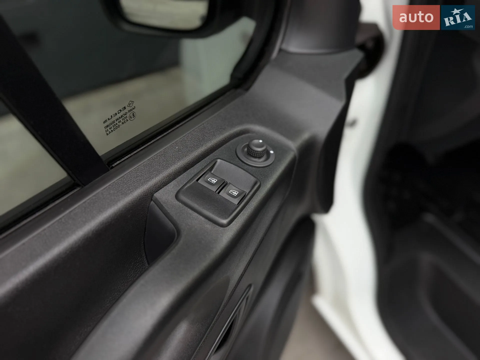 2021 Renault Trafic - мініатюра 55
