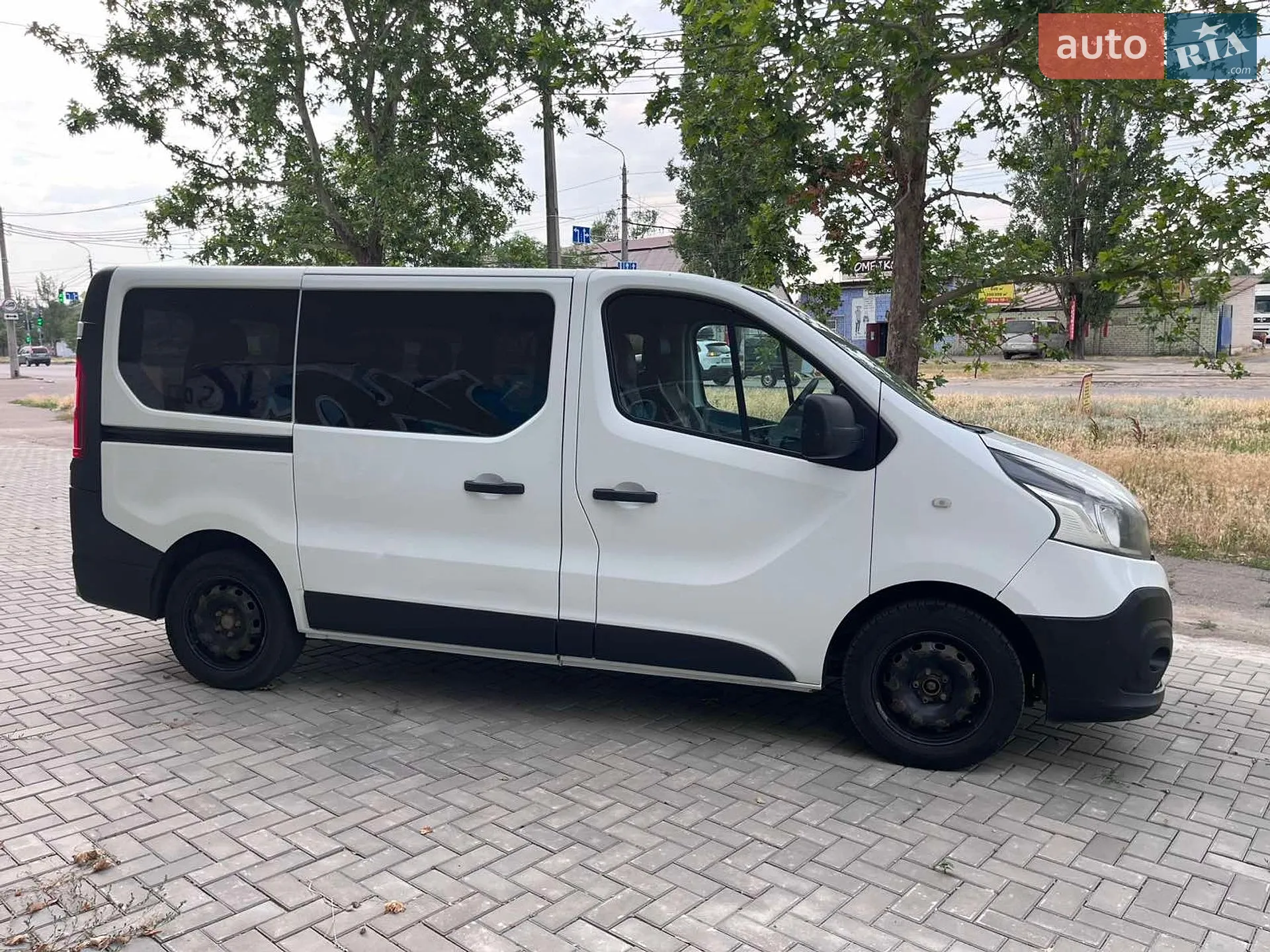 2015 Renault Trafic - мініатюра 4