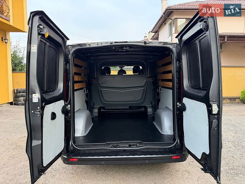 Грузопассажирский фургон Renault Trafic 2020 в Львове