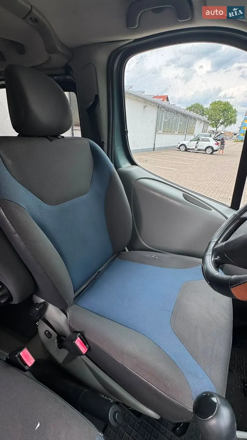 2010 Renault Trafic - мініатюра 14
