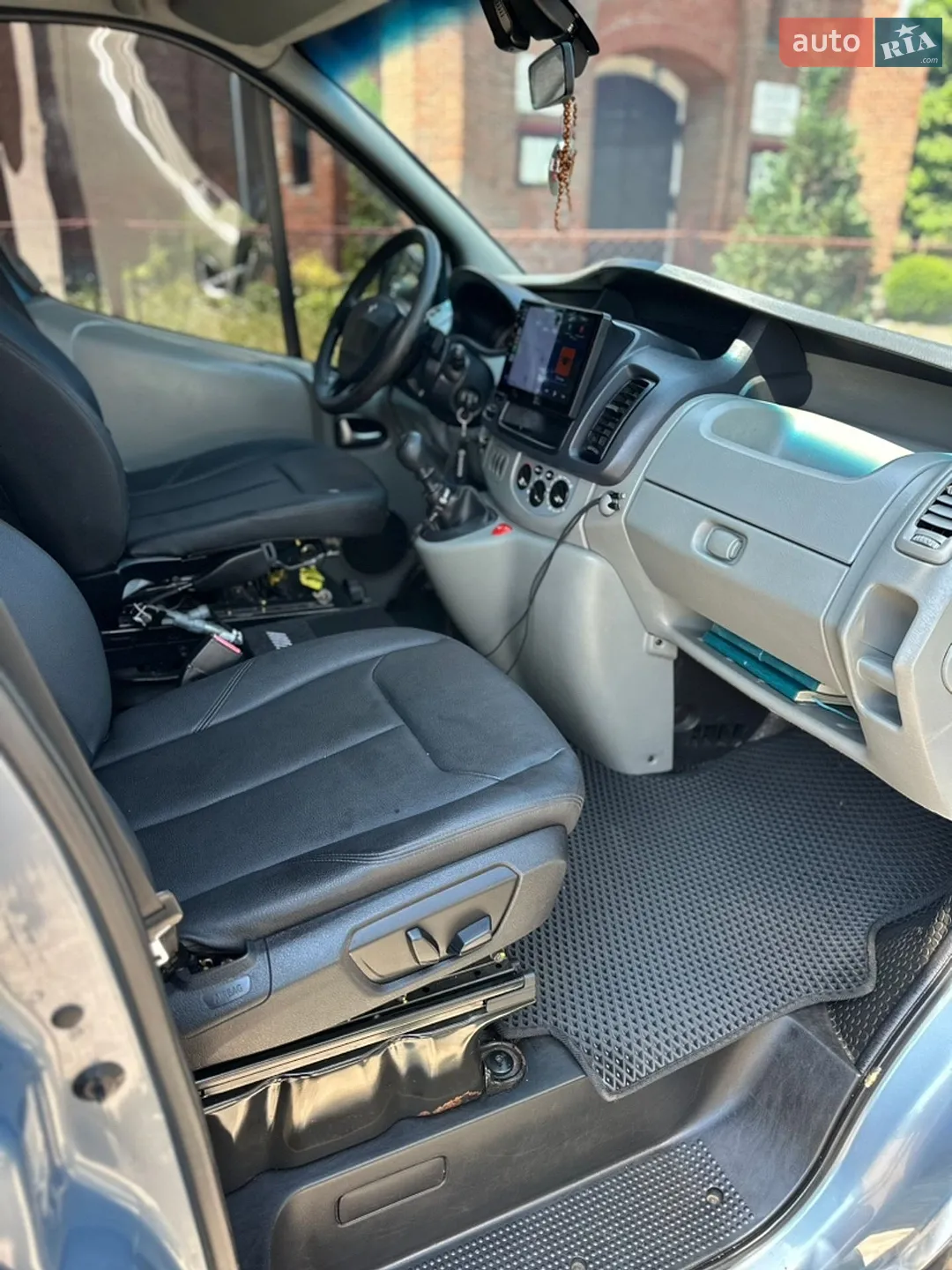 2010 Renault Trafic - мініатюра 21