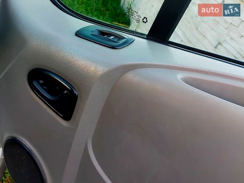 Грузопассажирский фургон Renault Trafic 2012 в Виннице