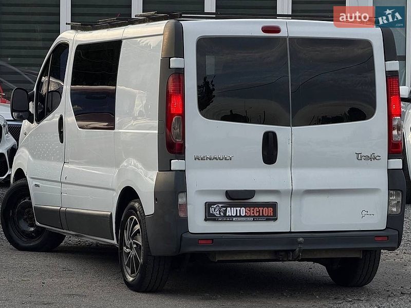 Вантажопасажирський фургон Renault Trafic 2007 в Харкові