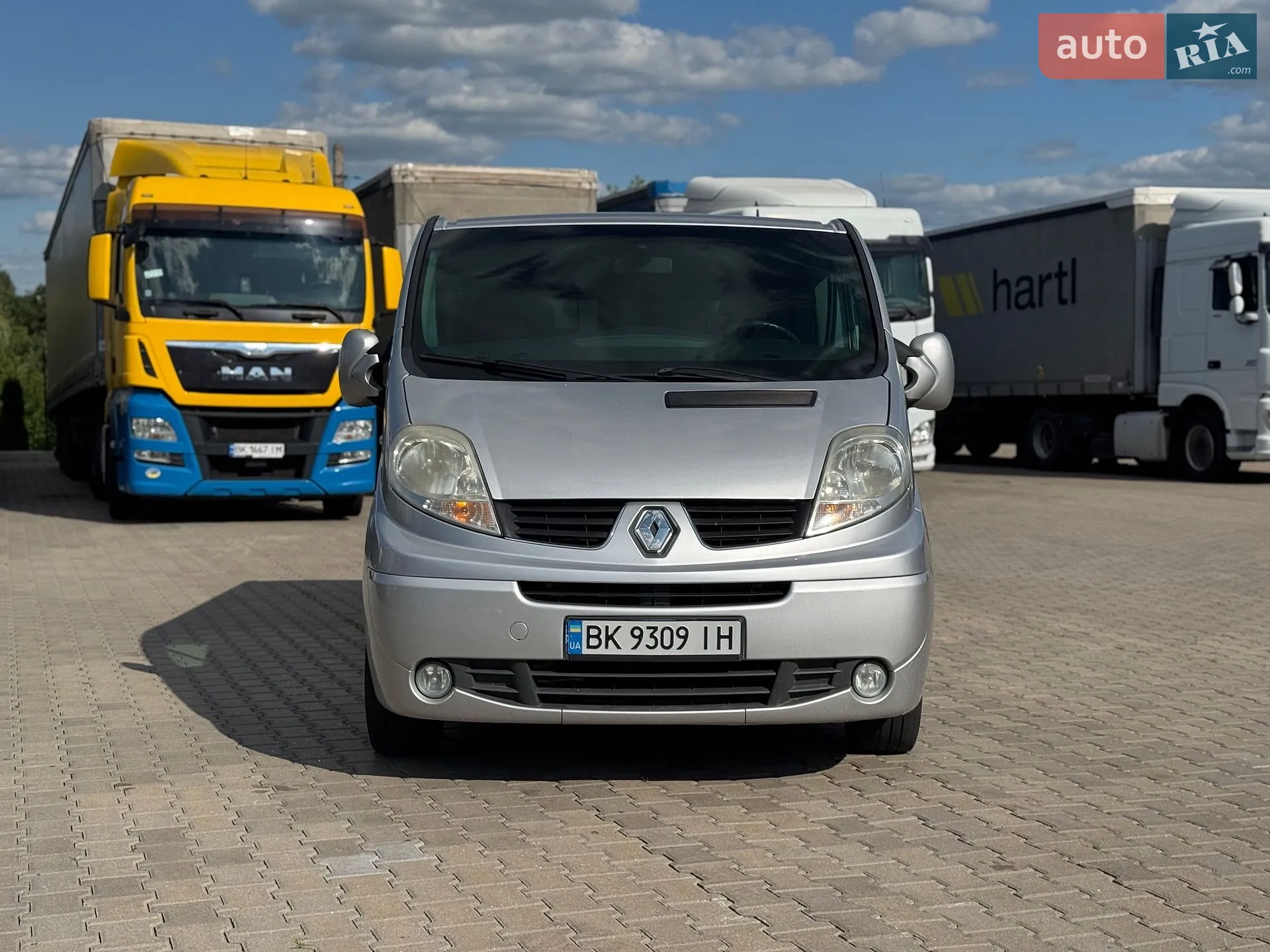 2011 Renault Trafic - мініатюра 2