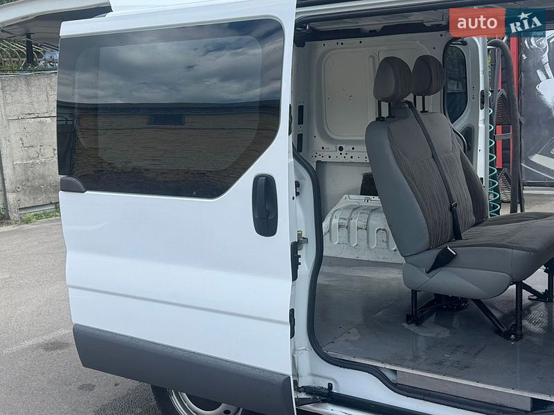 Грузовой фургон Renault Trafic 2012 в Нежине