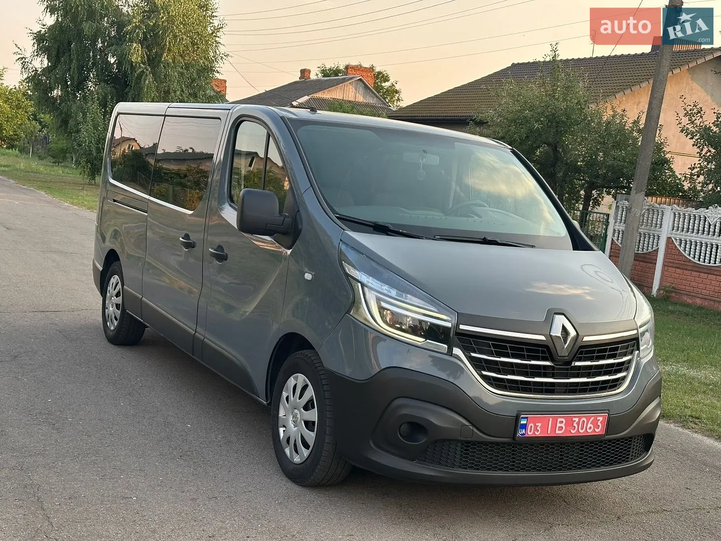 2020 Renault Trafic - фото 1