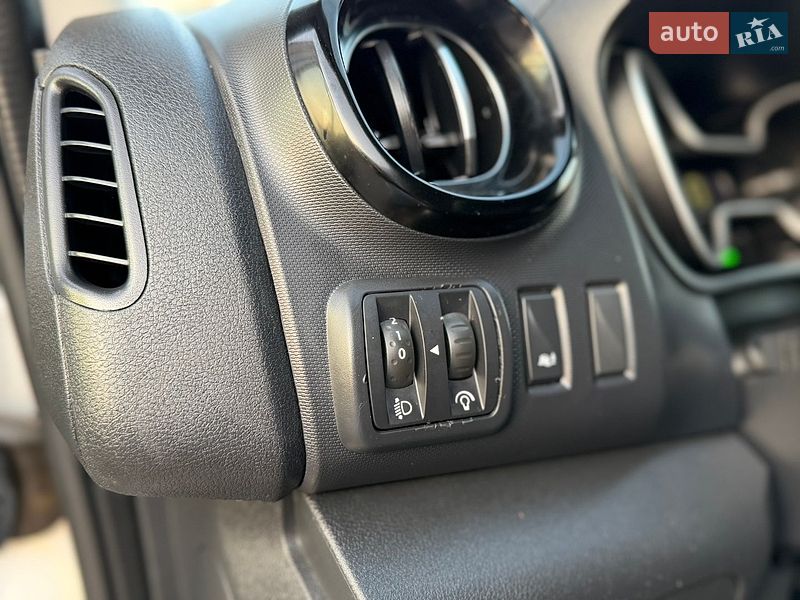 Мінівен Renault Trafic 2020 в Дубні