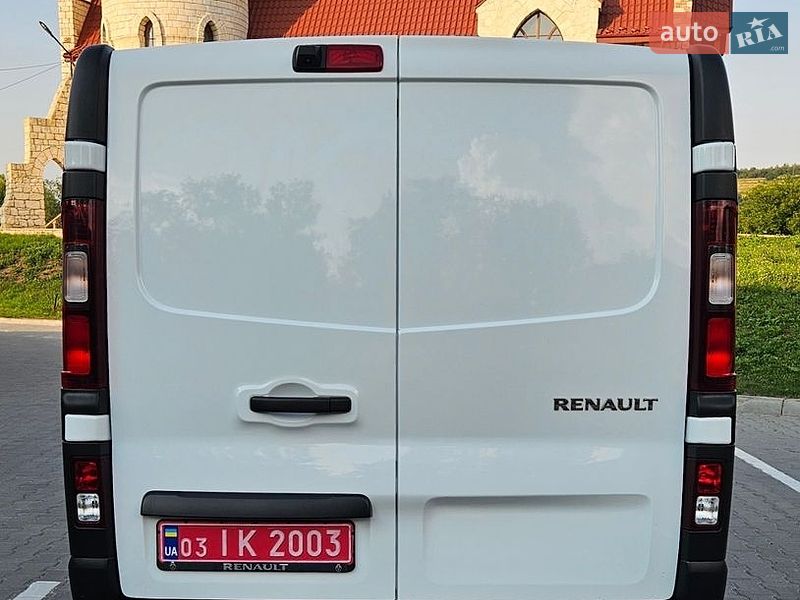 Вантажний фургон Renault Trafic 2021 в Бережанах