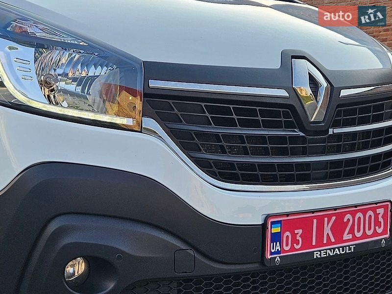 Вантажний фургон Renault Trafic 2021 в Бережанах