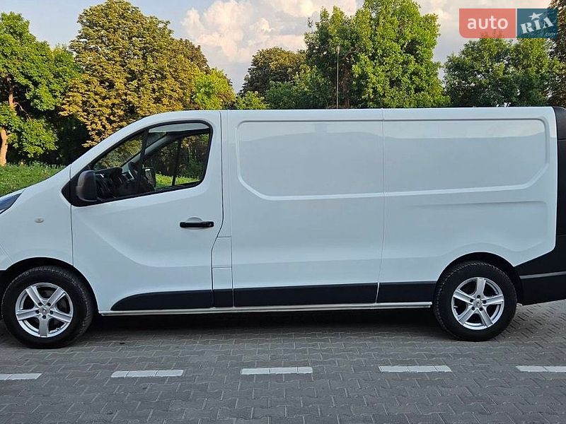 Вантажний фургон Renault Trafic 2021 в Бережанах