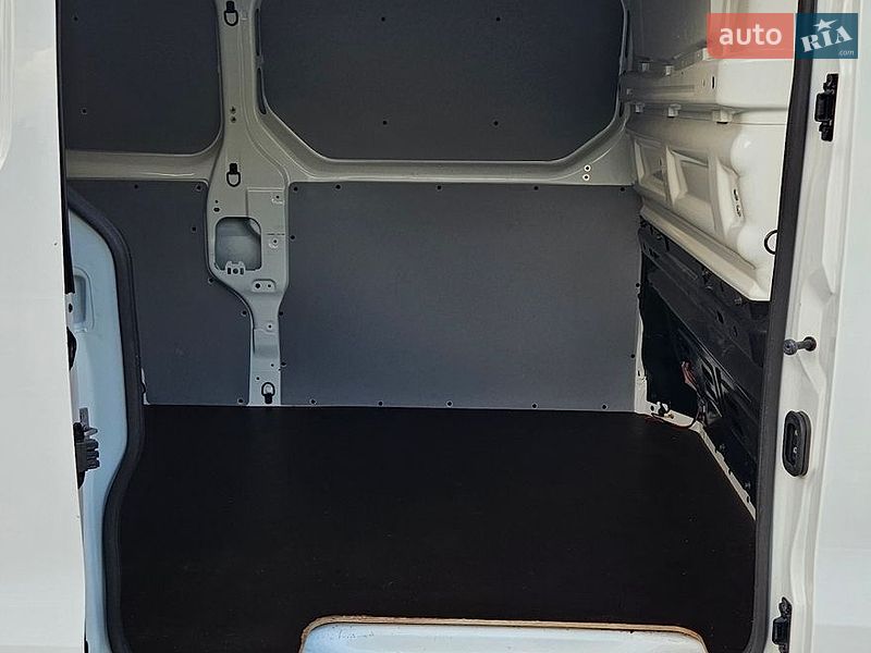Вантажний фургон Renault Trafic 2021 в Бережанах