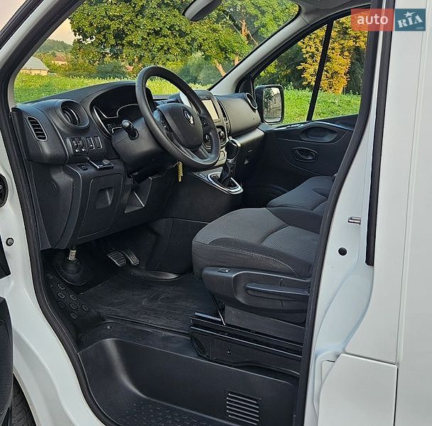 Вантажний фургон Renault Trafic 2021 в Бережанах
