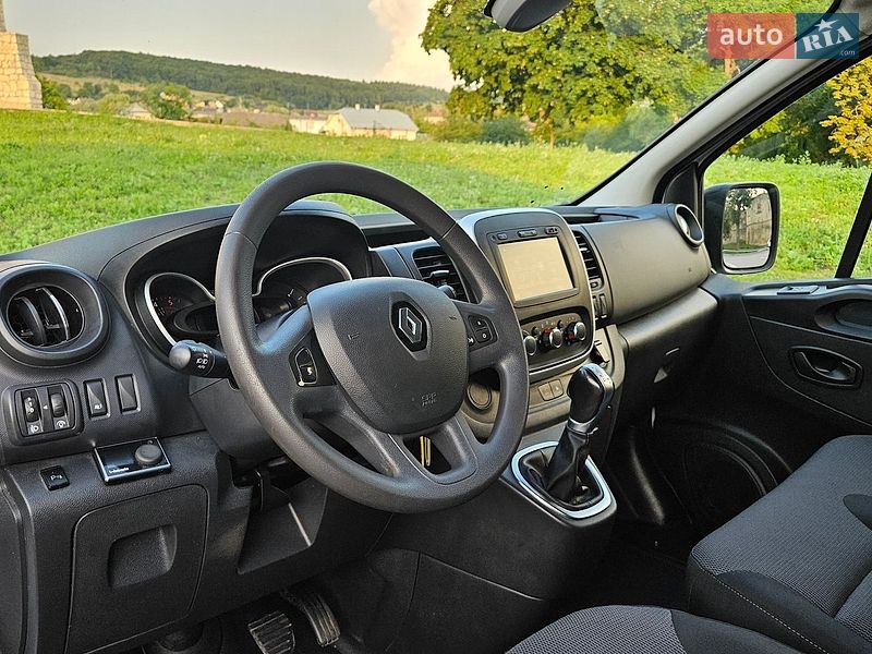 Вантажний фургон Renault Trafic 2021 в Бережанах