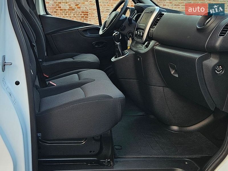 Вантажний фургон Renault Trafic 2021 в Бережанах