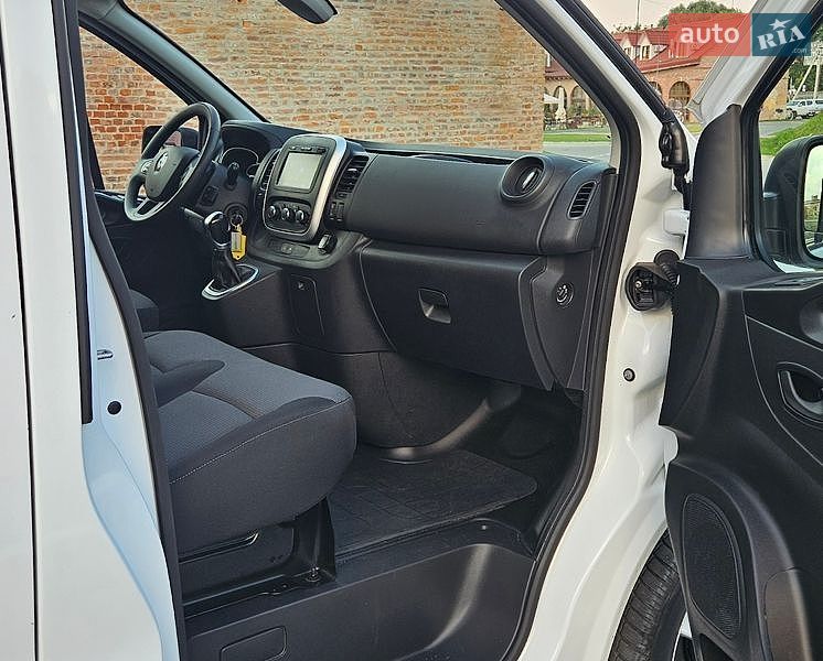 Вантажний фургон Renault Trafic 2021 в Бережанах