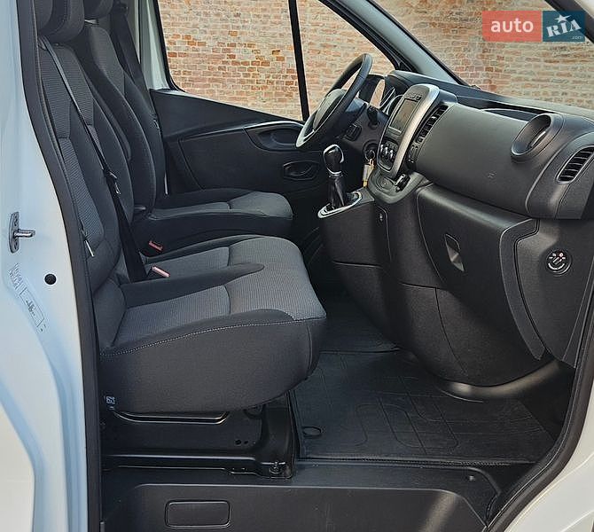 Вантажний фургон Renault Trafic 2021 в Бережанах