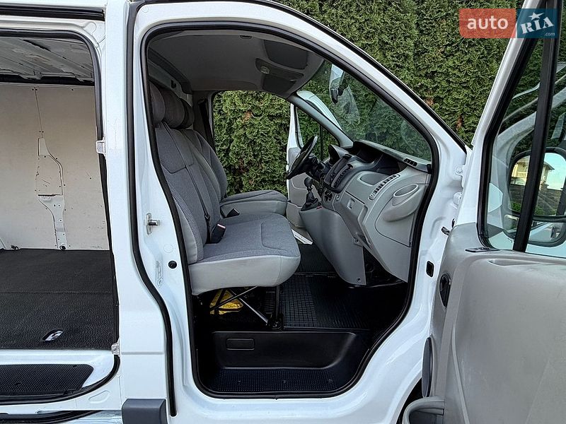 Мінівен Renault Trafic 2011 в Рівному
