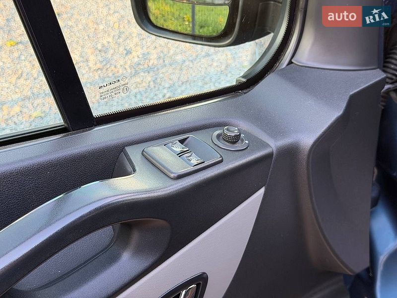 Минивэн Renault Trafic 2017 в Стрые