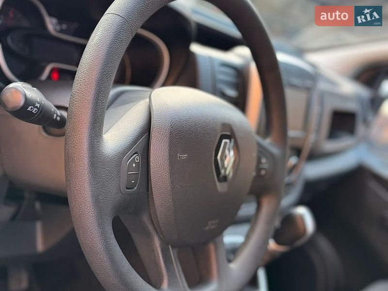 Вантажний фургон Renault Trafic 2020 в Рівному