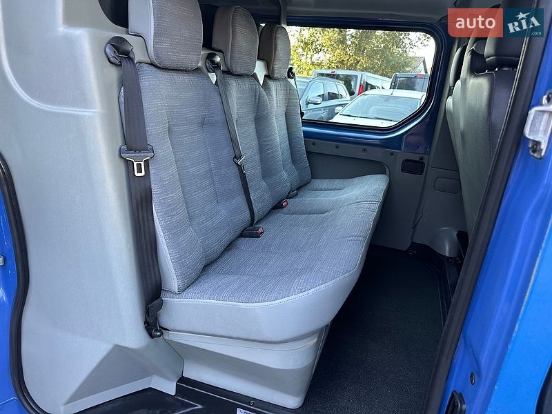 Вантажопасажирський фургон Renault Trafic 2009 в Івано-Франківську