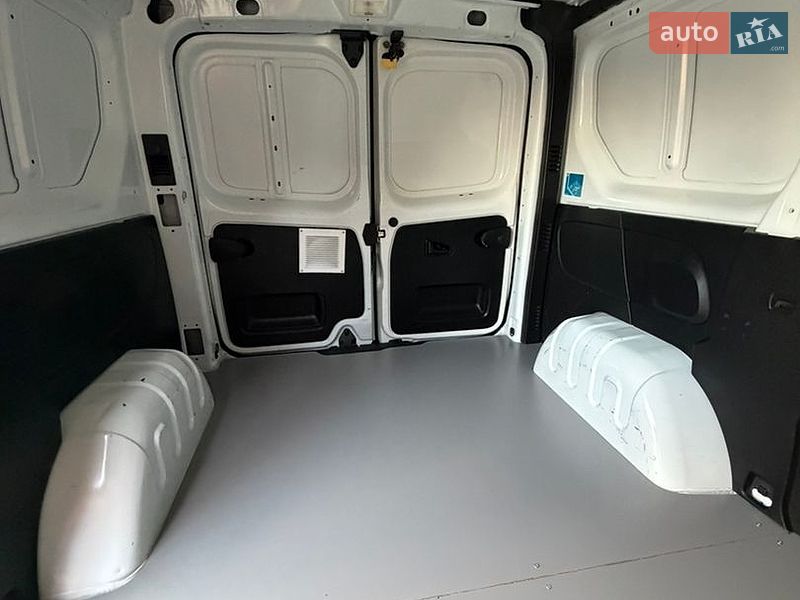 Грузовой фургон Renault Trafic 2022 в Дубно