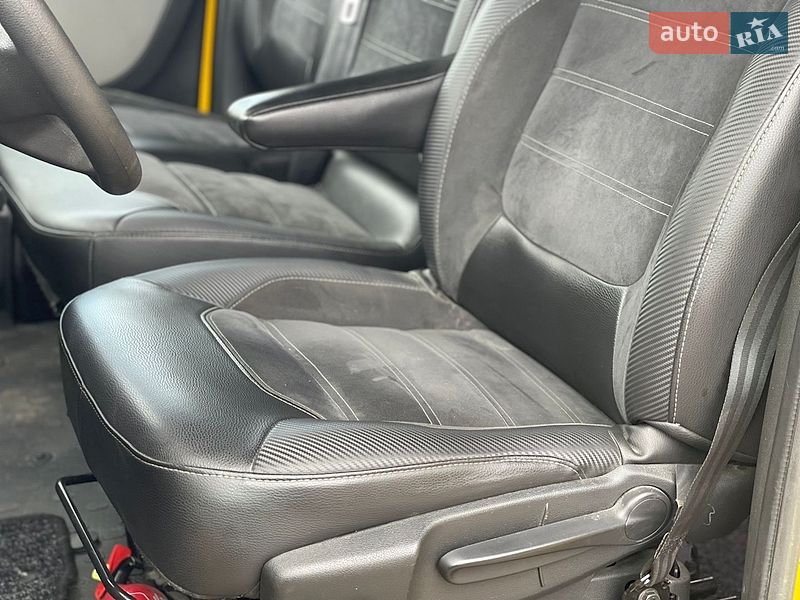 Минивэн Renault Trafic 2017 в Ровно