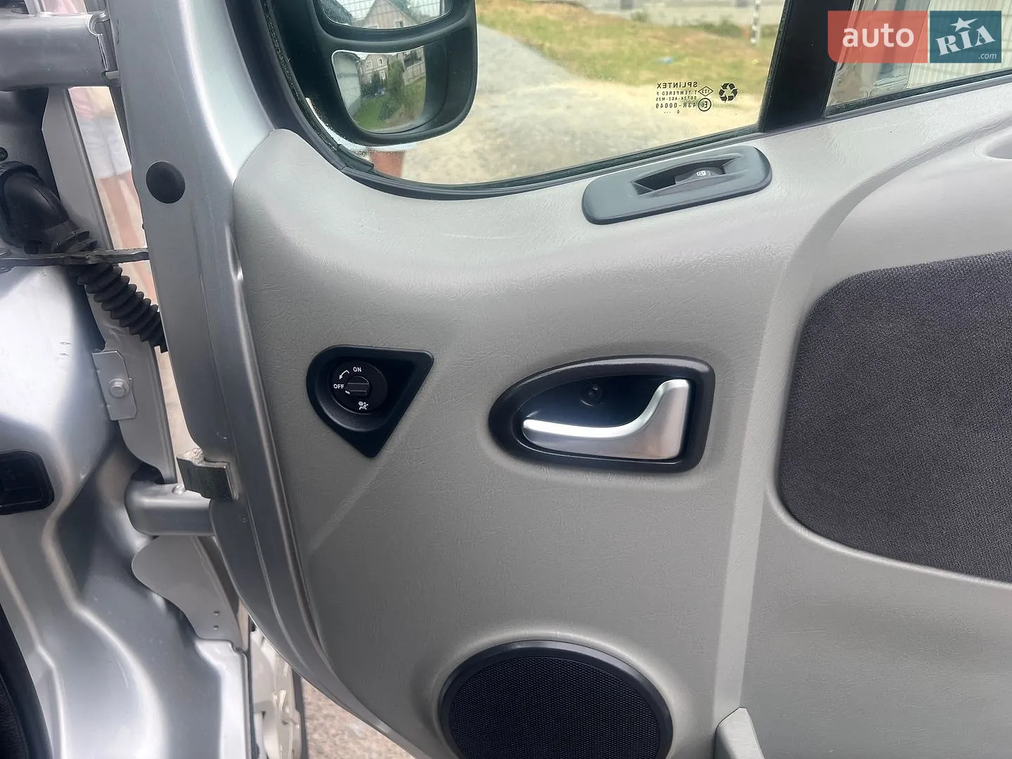 2010 Renault Trafic - мініатюра 26