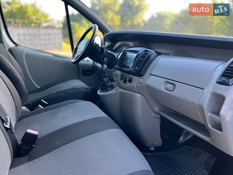 Минивэн Renault Trafic 2007 в Житомире фото 16 Минивэн Renault Trafic 2007 в Житомире