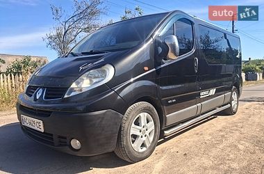 Мінівен Renault Trafic 2006 в Сарнах