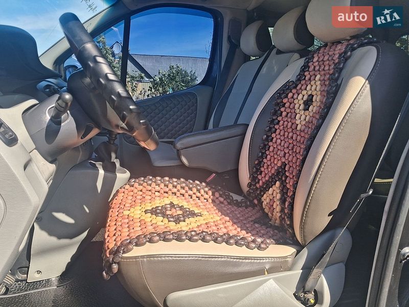 Мінівен Renault Trafic 2006 в Сарнах