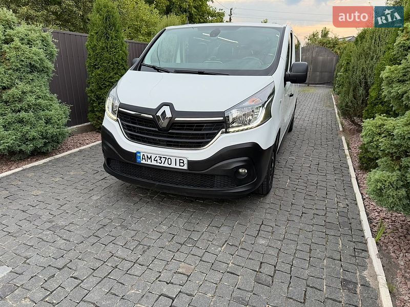 Минивэн Renault Trafic 2021 в Коростене