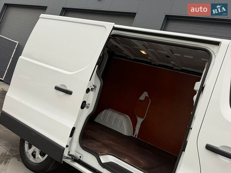 Грузовой фургон Renault Trafic 2022 в Дубно