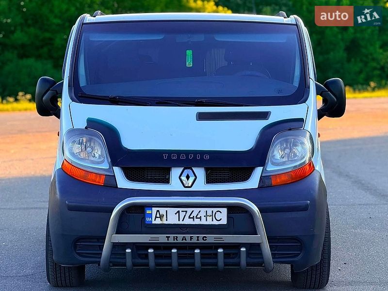 Мінівен Renault Trafic 2003 в Мені