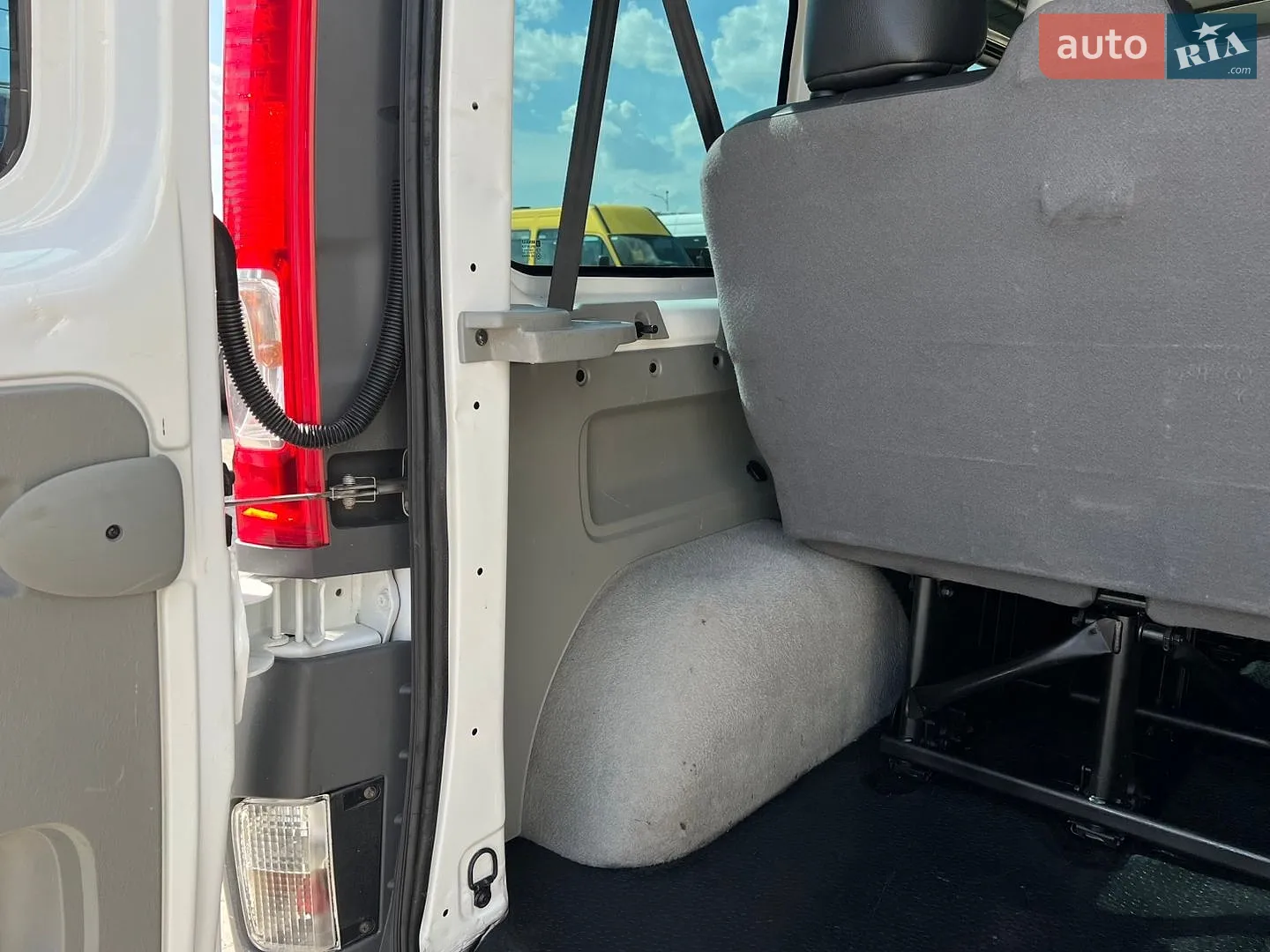 2012 Renault Trafic - мініатюра 49