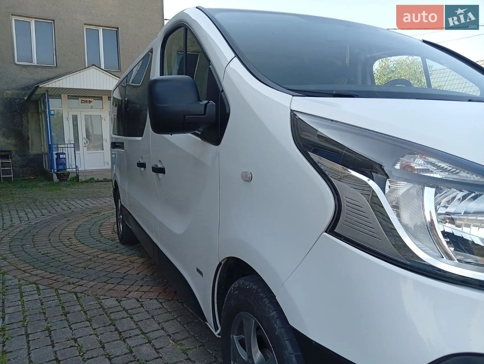 2015 Renault Trafic - мініатюра 10