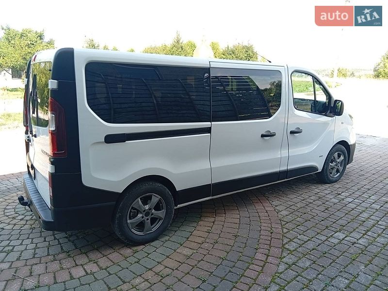Мінівен Renault Trafic 2015 в Тлумачі