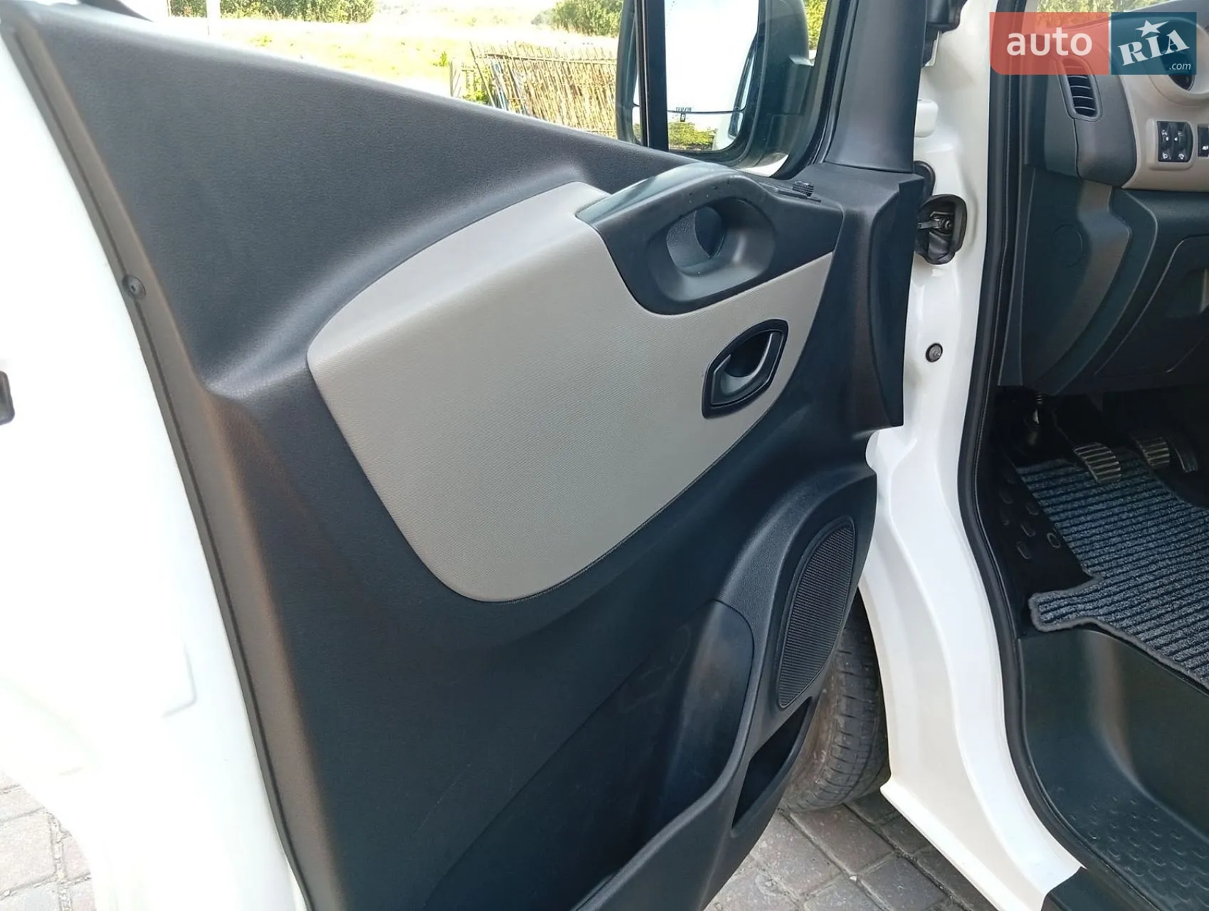 2015 Renault Trafic - мініатюра 15