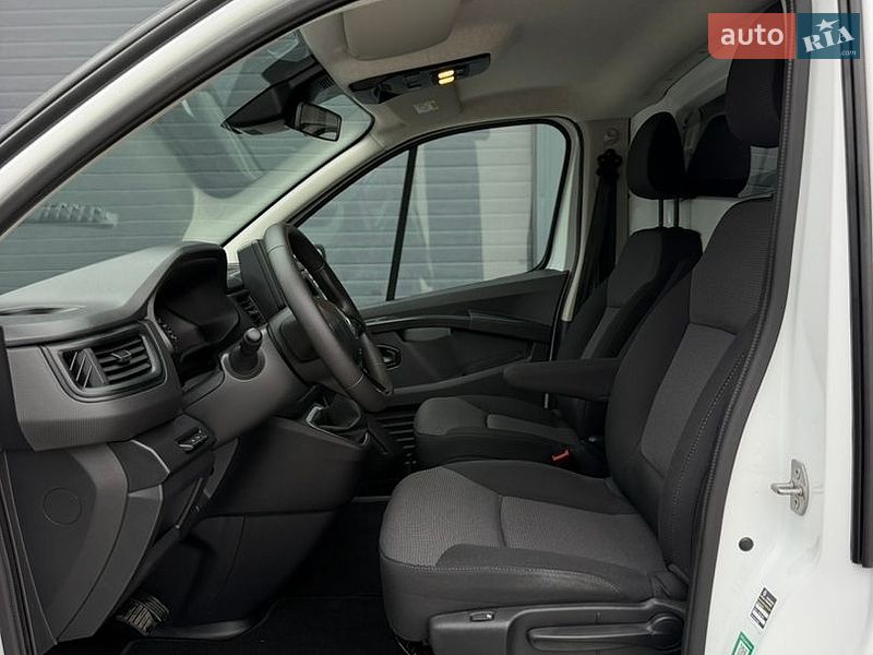 Вантажний фургон Renault Trafic 2023 в Дубні