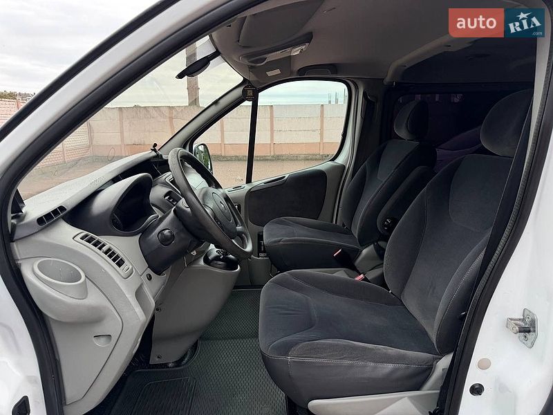 Мінівен Renault Trafic 2013 в Стрию фото 40 Мінівен Renault Trafic 2013 в Стрию