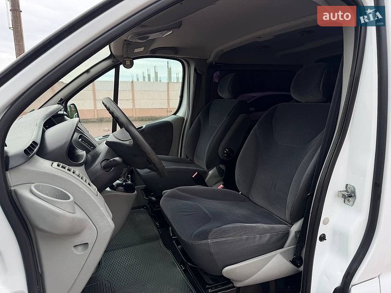 Мінівен Renault Trafic 2013 в Стрию фото 42 Мінівен Renault Trafic 2013 в Стрию
