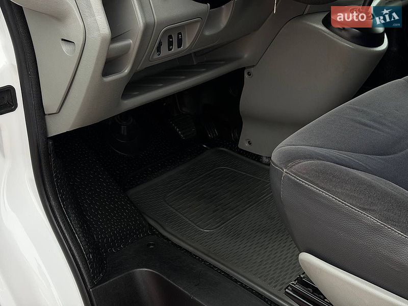 Мінівен Renault Trafic 2013 в Стрию фото 44 Мінівен Renault Trafic 2013 в Стрию