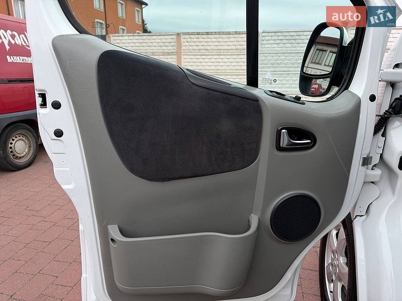 Мінівен Renault Trafic 2013 в Стрию фото 56 Мінівен Renault Trafic 2013 в Стрию