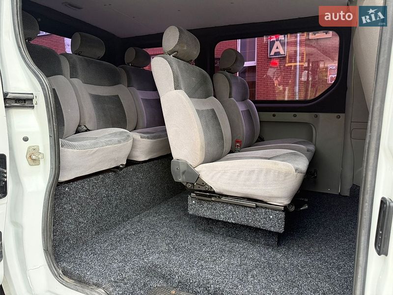 Мінівен Renault Trafic 2004 в Кременці