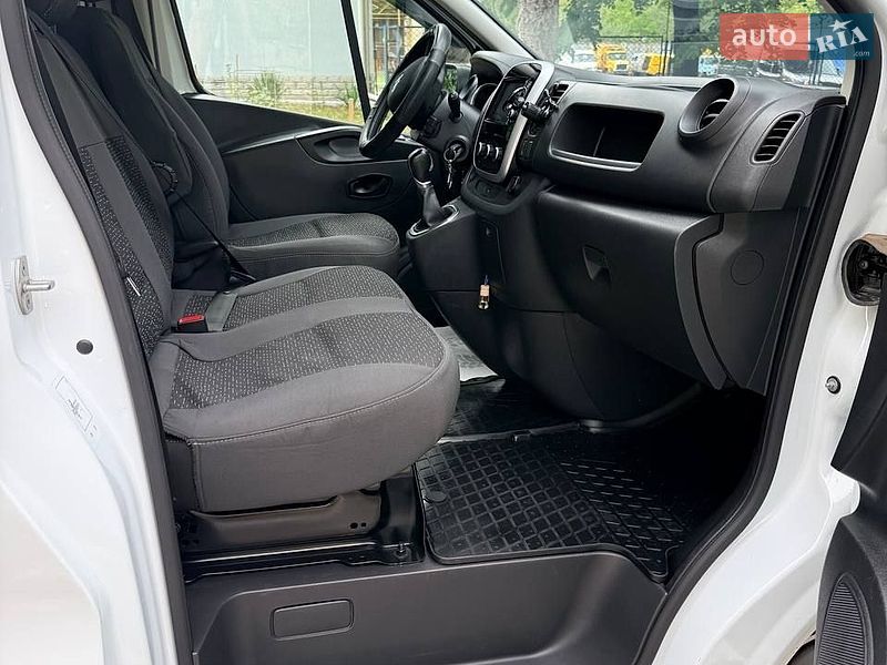 Вантажний фургон Renault Trafic 2020 в Рівному
