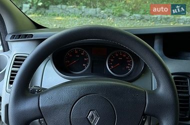 Минивэн Renault Trafic 2011 в Казатине