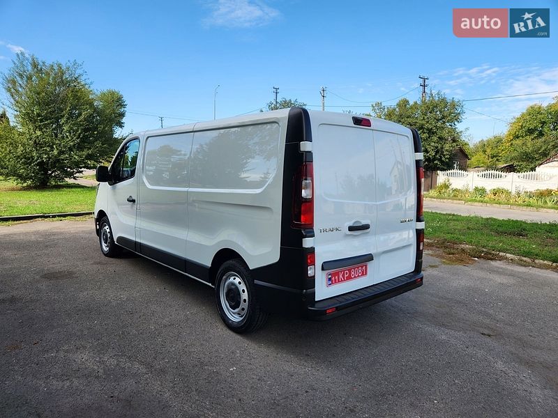 Вантажний фургон Renault Trafic 2022 в Дубні