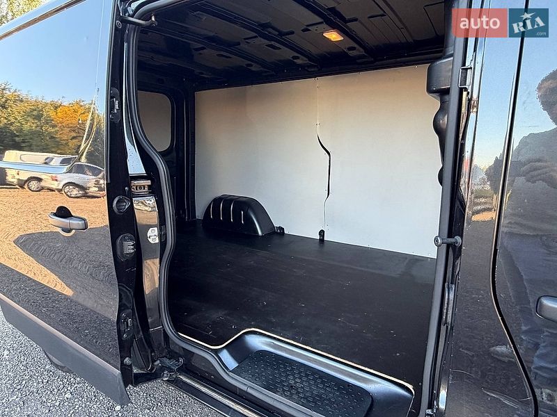 Вантажний фургон Renault Trafic 2020 в Львові