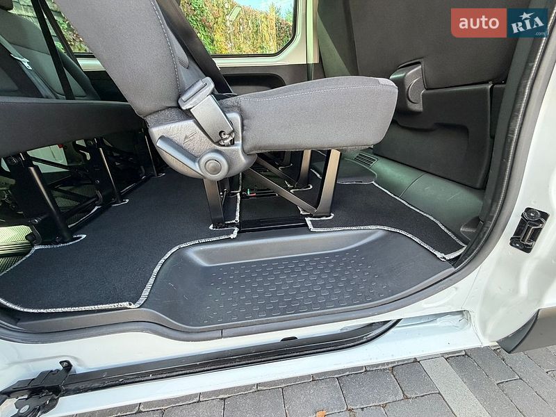 Мінівен Renault Trafic 2025 в Києві фото 47 Мінівен Renault Trafic 2025 в Києві