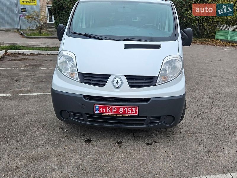 Грузопассажирский фургон Renault Trafic 2013 в Дубно